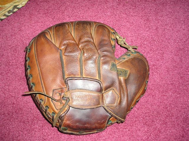 Lowe Campbell Catchers Mitt Front Robbie
